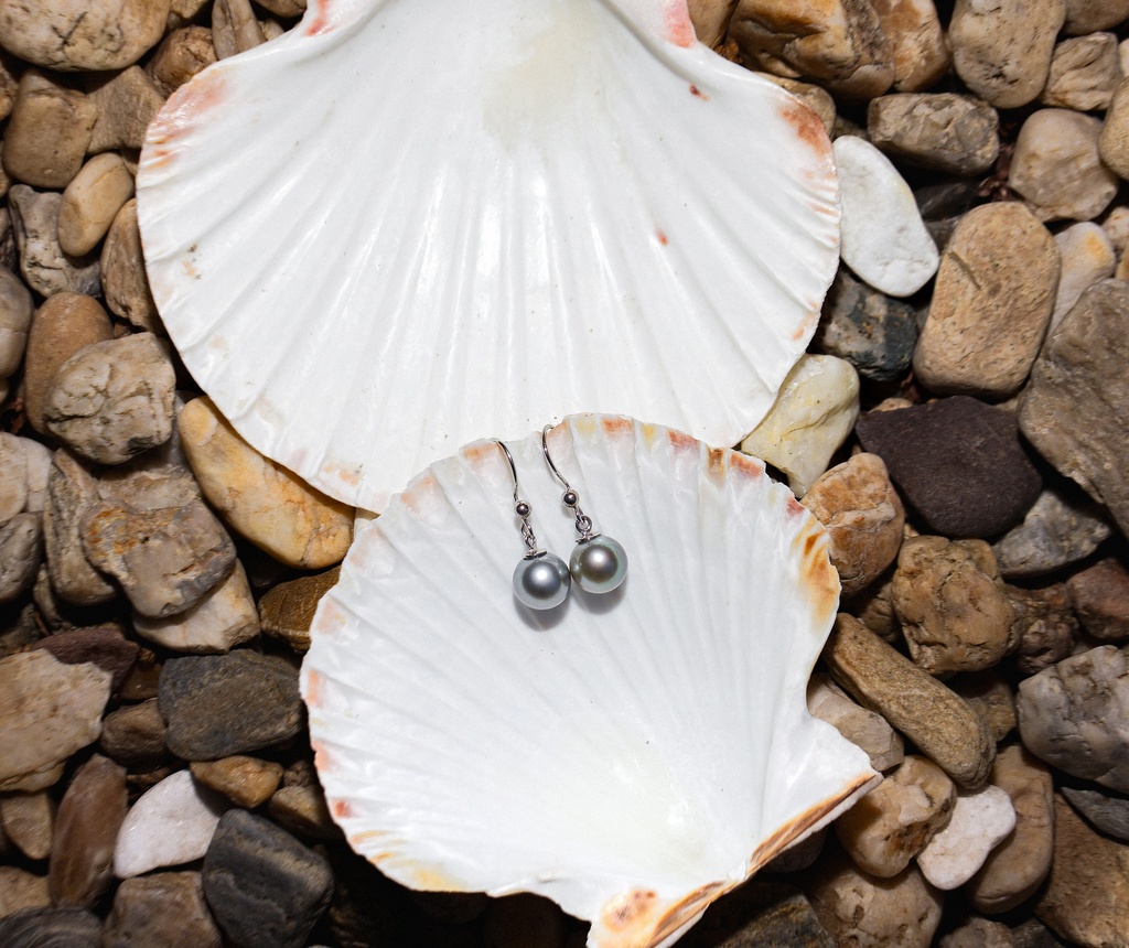 [VSEET13] 10.5mm AA+ Tahitian Pearl Wire Dangle Earrings